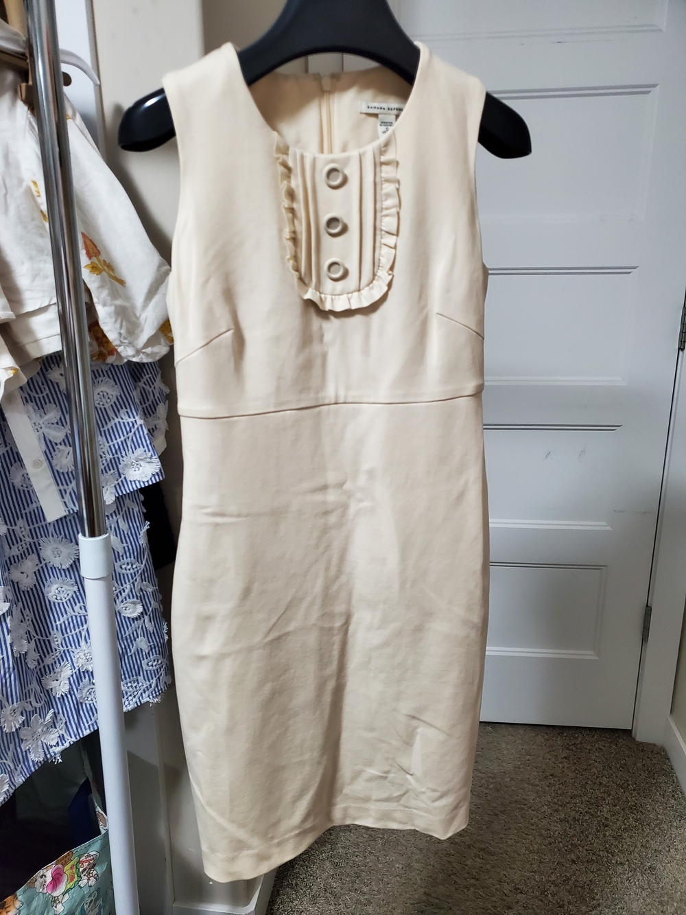 Vintage BANANA REPUBLIC Sleeveless Cream Dress with Decorative Buttons Size 0
